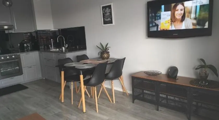 Apartament przy Aquaparku w Redzie - Image 1