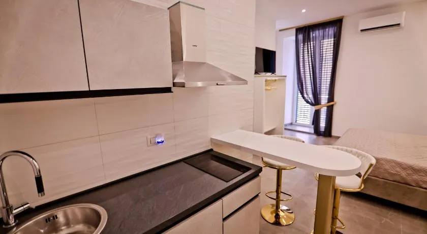 Dante Luxury Rooms - Image 1