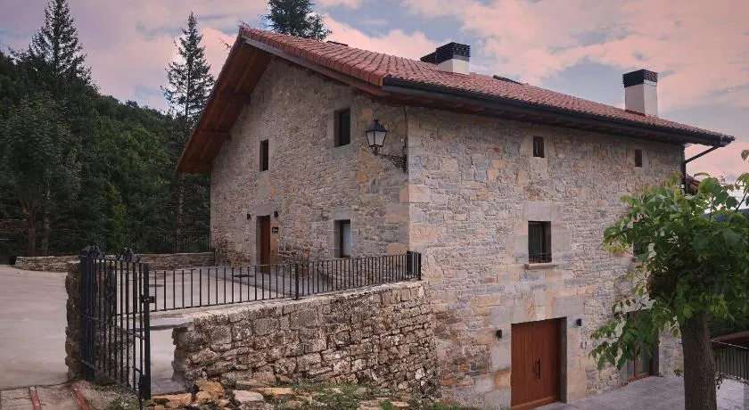 ALDALORE Landa Turistikoak Apartamentos Turísticos - Image 1