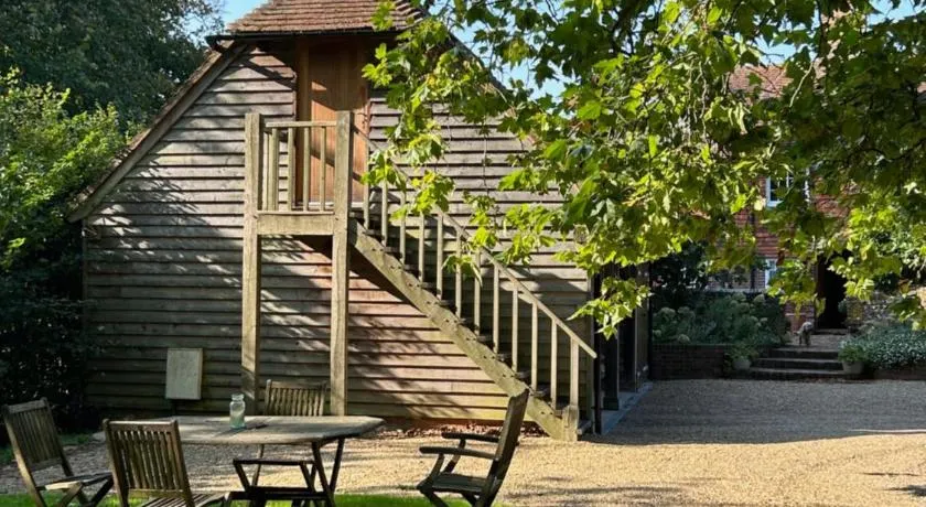 Idyllic rural retreat - Image 1