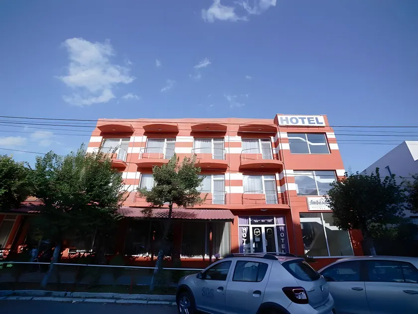 Hotel Ambasador - Image 1