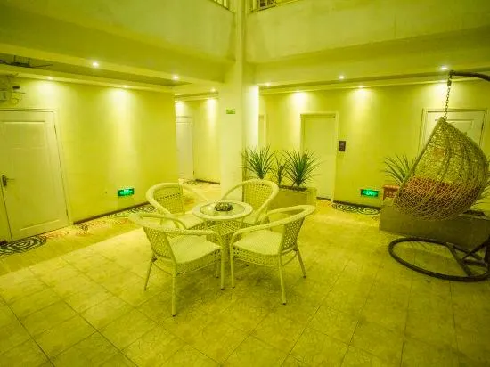 Tulip Hotel - Image 1