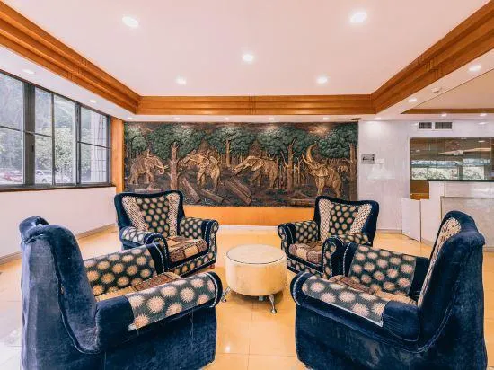 Huxin Hotel - Image 1