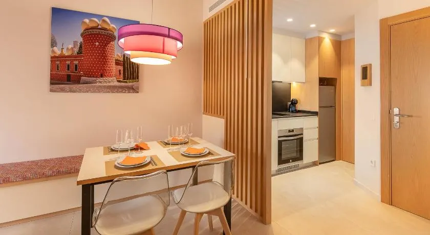 C&C Apartments - Image 1