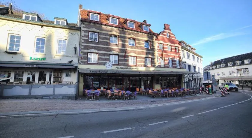 Hotel Gaudi - Image 1