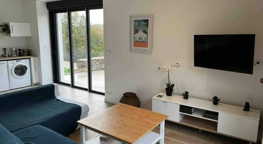Petite grange de charme à Miers - Image 1