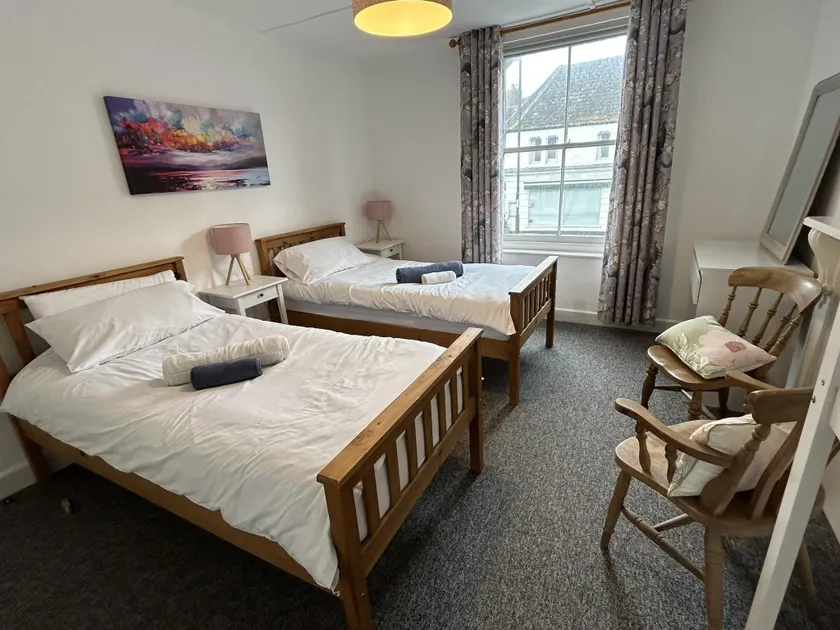 Lord Nelson Hotel - Image 1