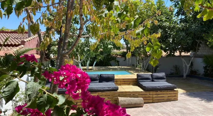 Azul Anil El Patio Casa Rural En Alameda - Image 1