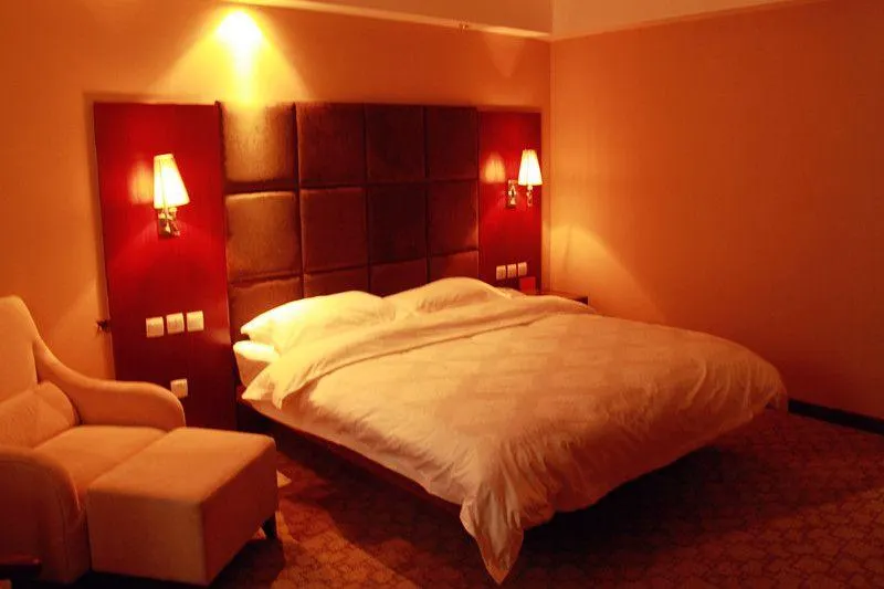 Baofeng Hotel - Image 1