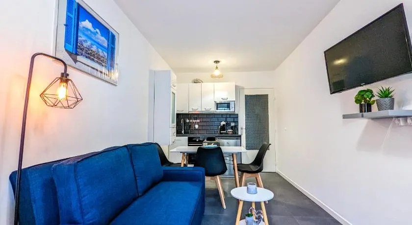 1 Min to the Beach Apartment - Kitchen - Tramway - Air Conditioner - Wifi - Promenade Des Anglais - Image 1