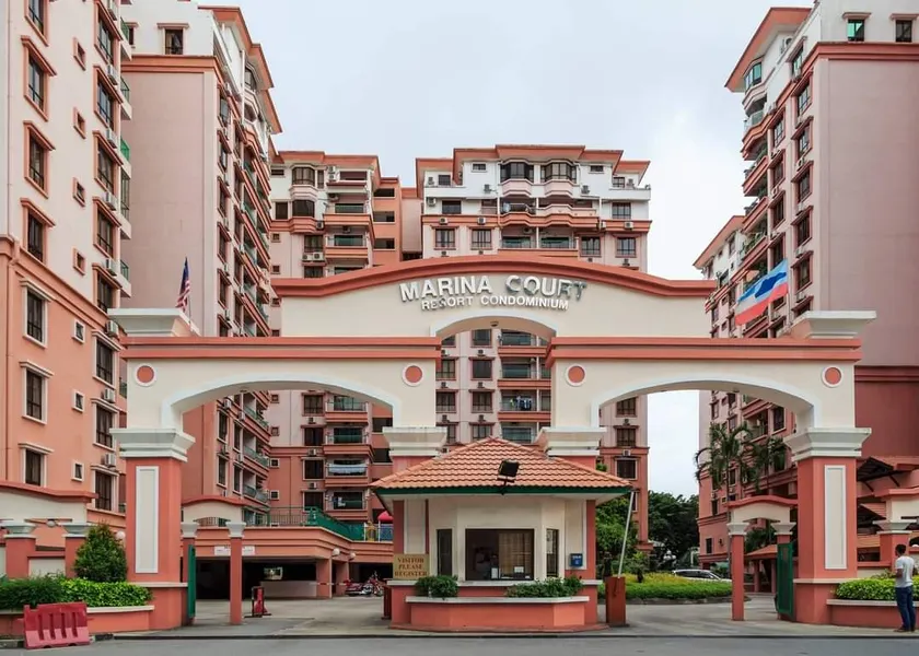 Marina Court Luxury Penthouse - Image 1