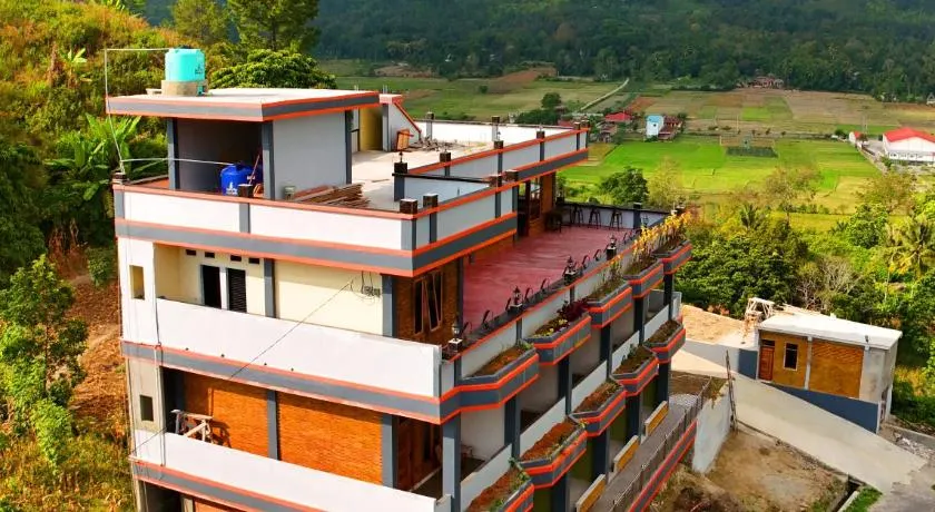 Jenny's Villa and Restaurant - Image 1