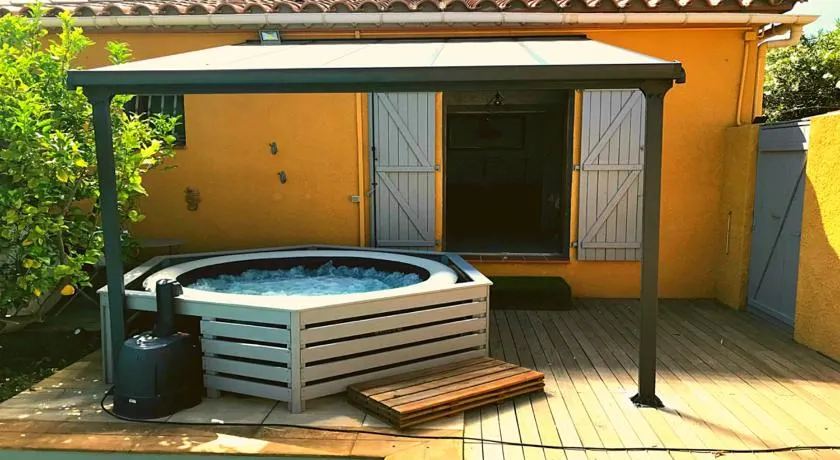 SUITE SPA PRIVATIF extérieur 66 Perpignan Nord - Image 1