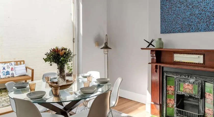 Marvelous Manly Home moments from the Beach - NEW - Image 1
