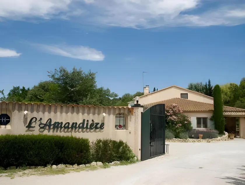Hôtel l'Amandière, Saint-Rémy-de-Provence - Image 1