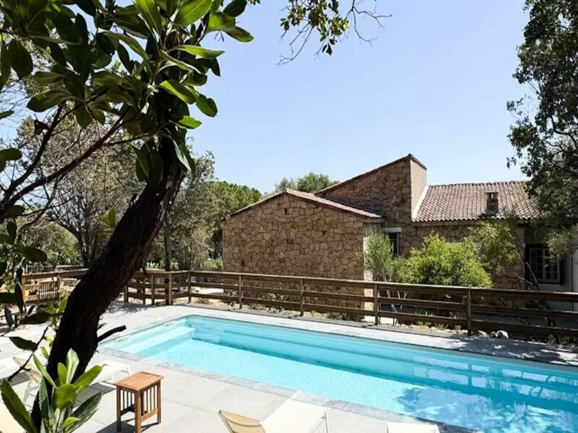 Houses & Villas for 10 People - Image 1