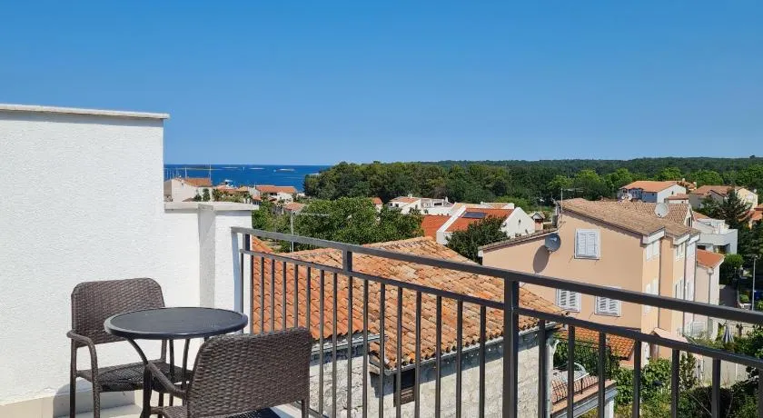 Cottage Sammon - Image 1