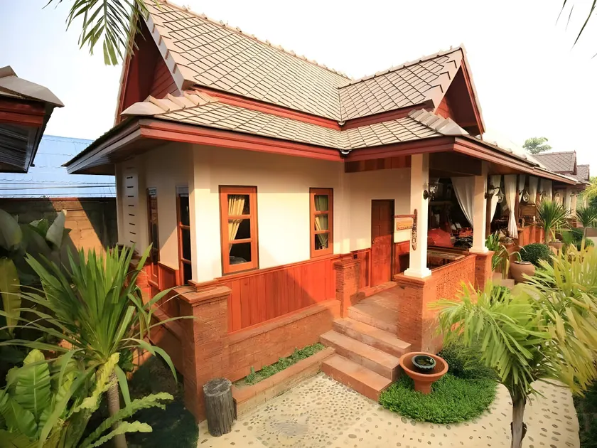 Ban Tham Hil Hotel - Image 1