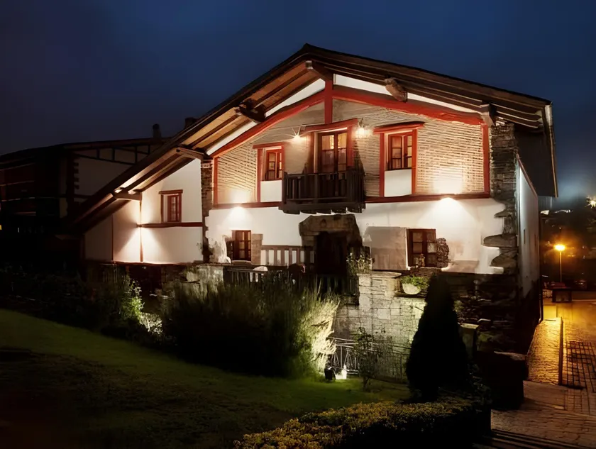 Hotel IRARAGORRI - Image 1
