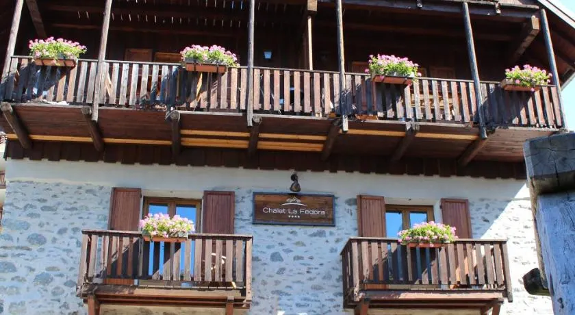 Chalet La Fedora - Appartements de charme - Image 1