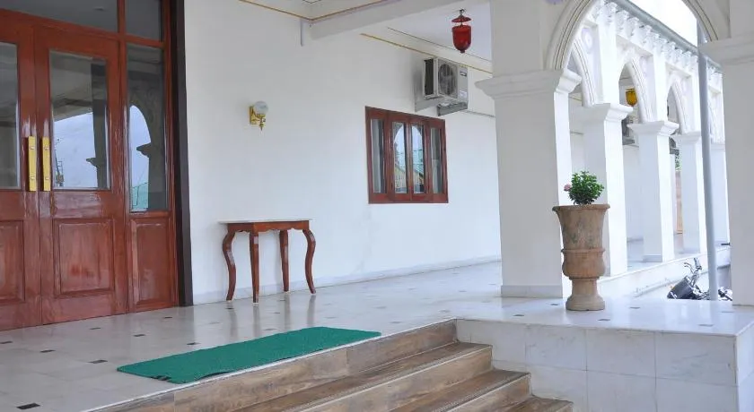 Hotel SunShine Palace - Image 1