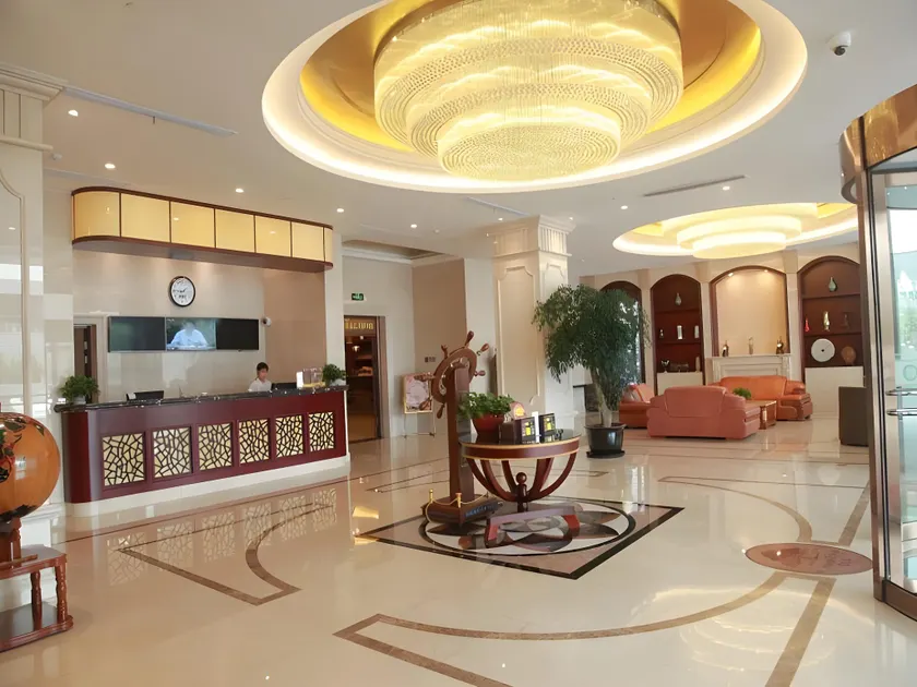 GreenTree Inn Shanghai MinHang District PuJiang Town JiangYue Road Metro Station Hotel - Image 1