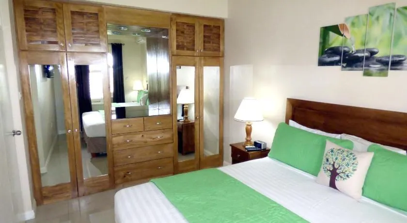 Beach One Bedroom Suite A29 - Image 1