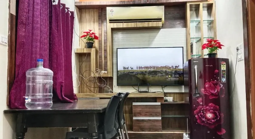 Vijayanagara Home Stay - 2 bed room flat, AC, Parking - Image 1