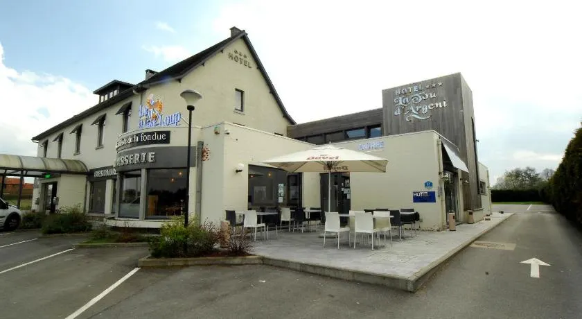 Hôtel Le Saint Loup - Image 1