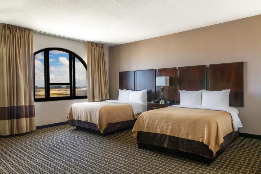 Clarion Inn & Suites Miami International Airport - Image 1