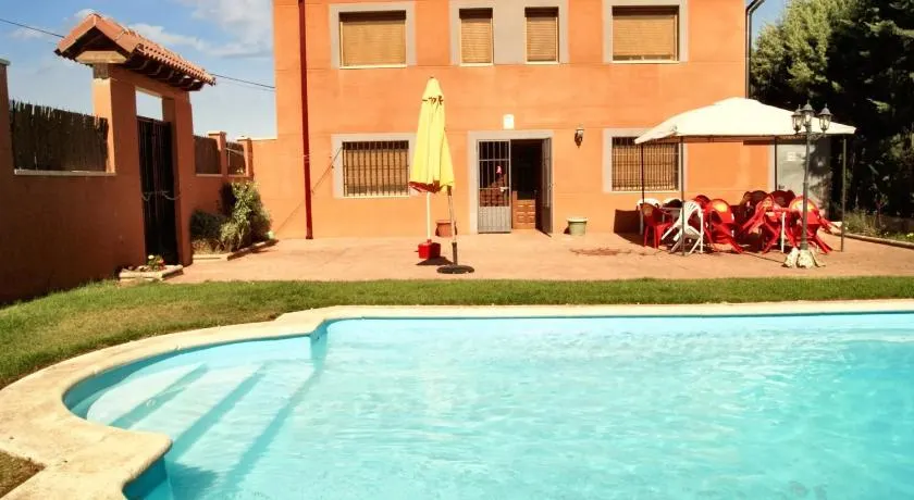 Luxury Villa in Cerezo de Mohernando - Image 1