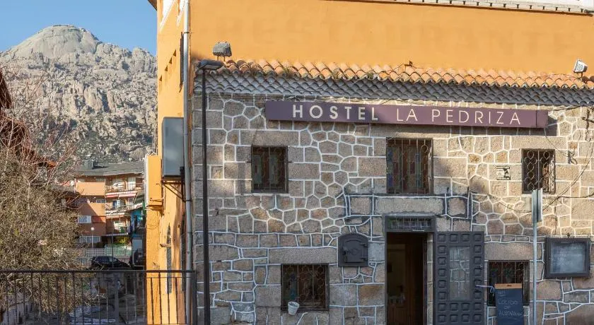 Hostel La Pedriza - Image 1