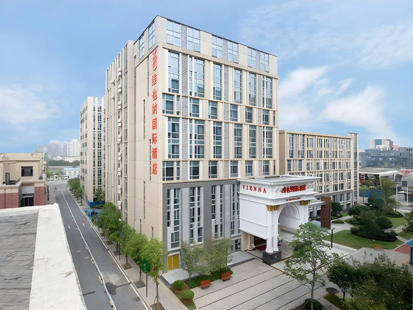 Vienna Internationnal Hotel NanchangHonggutan Xuefu Avenue - Image 1