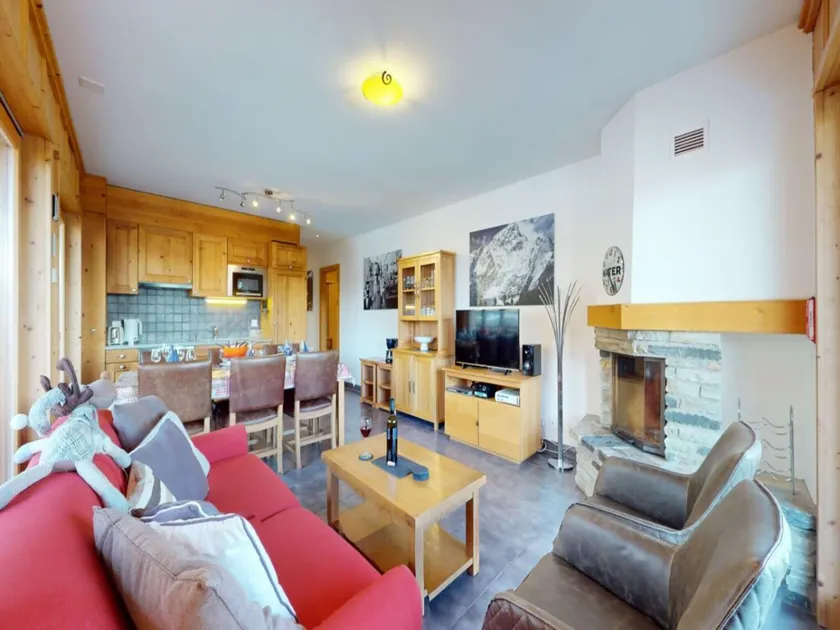 Centrally-located apartment for 6 - Image 1