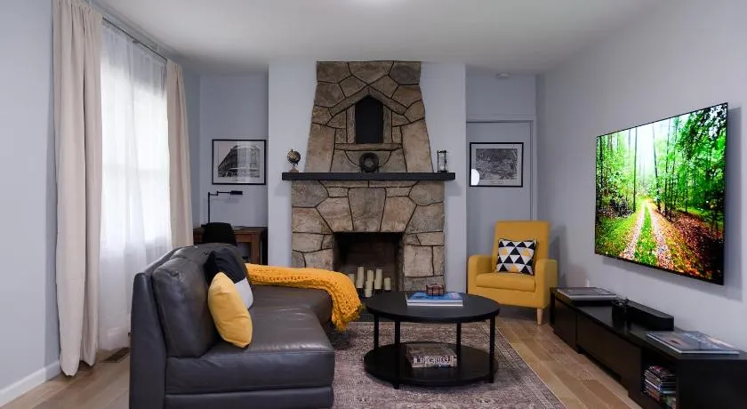 Croton Quarters - Comfortable Apartments, NYC close - Image 1