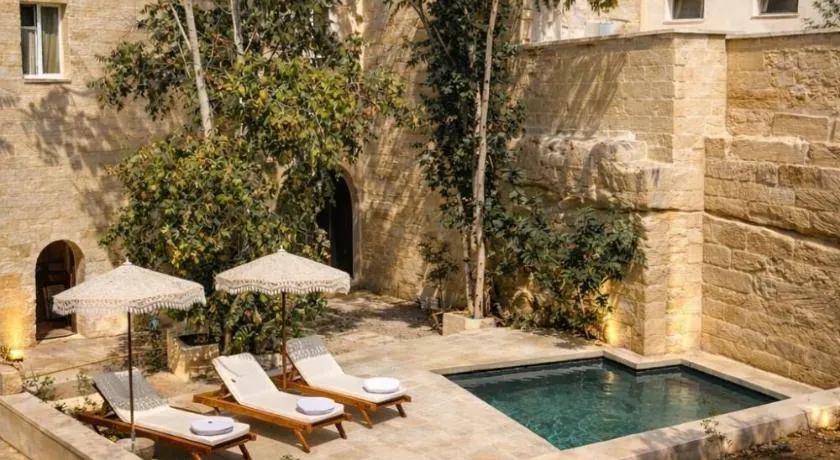 CAVA Urban Relais & Pool - Image 1