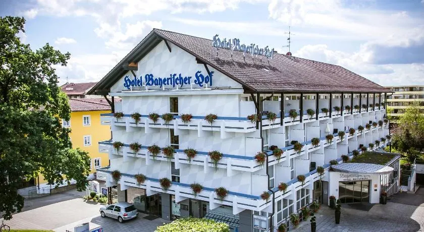 Hotel Bayerischer Hof in Bad Füssing - Image 1