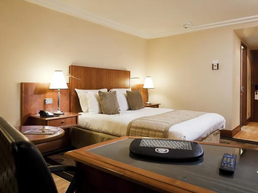 Crowne Plaza London - Heathrow - Image 1