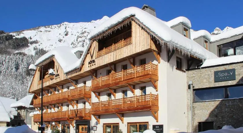 Hotel Le V de Vaujany - Image 1