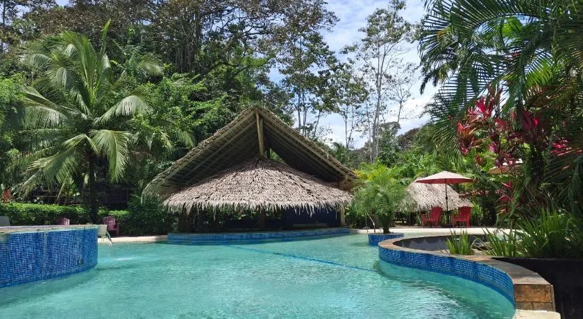 Hotel 3 Bamboo Ecolodge - Image 1