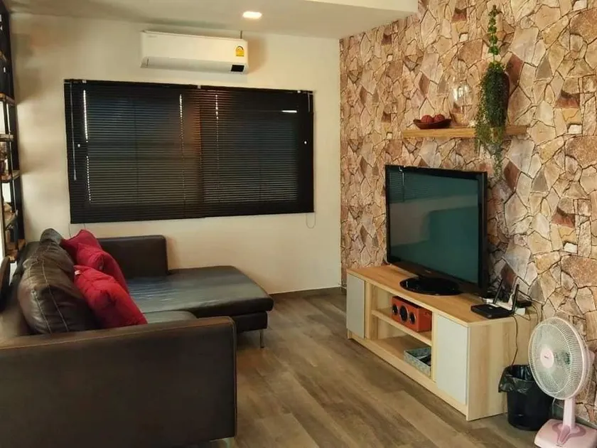 Yhousepoolvilla - Image 1