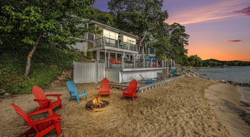 Bayshore Private Beach House w Panoramic Island Views ➠ 7633 - Image 1