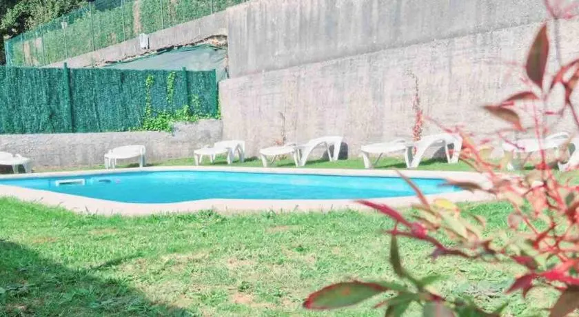Villa Lucerna, villa con piscina en Pantín - Image 1