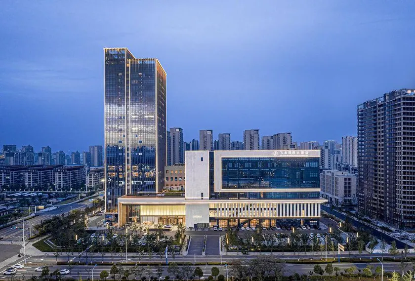 FEILONG INTERNATIONAL GRAND HOTEL - Image 1