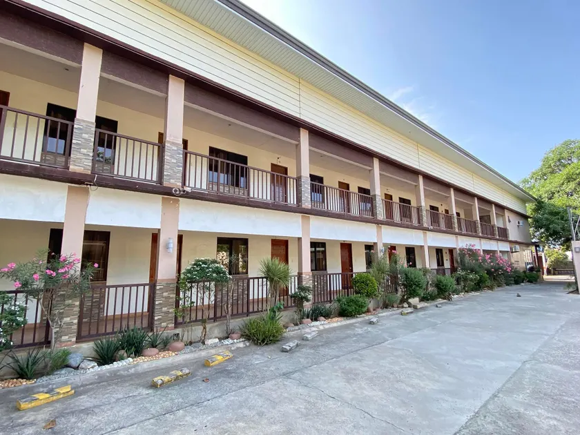 Los Ecijanos Inn - Image 1