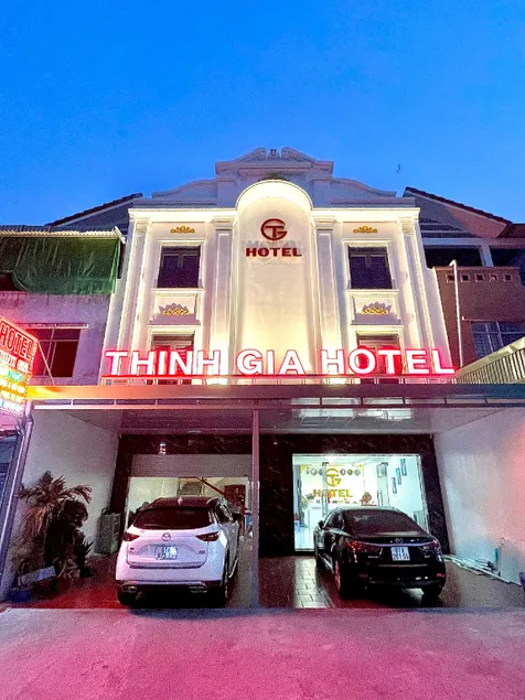 Thinh Gia Hotel - Image 1