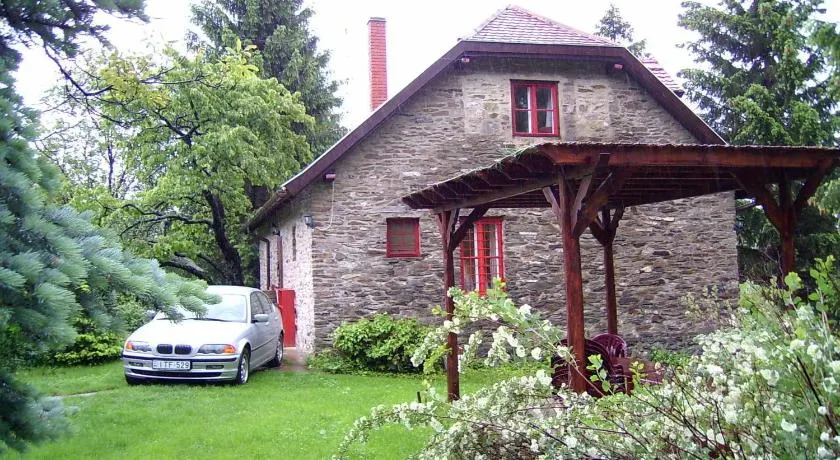 Gereben Villa - Image 1