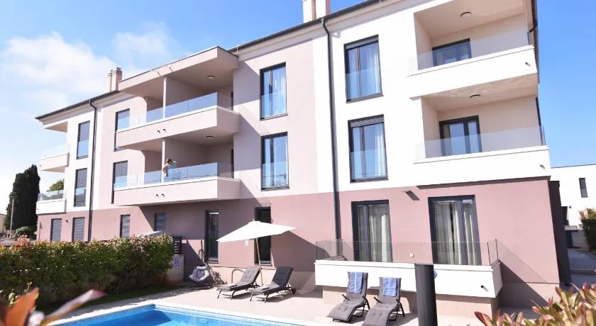 Luxury apartment Porto with sea view and swimming pool - Image 1