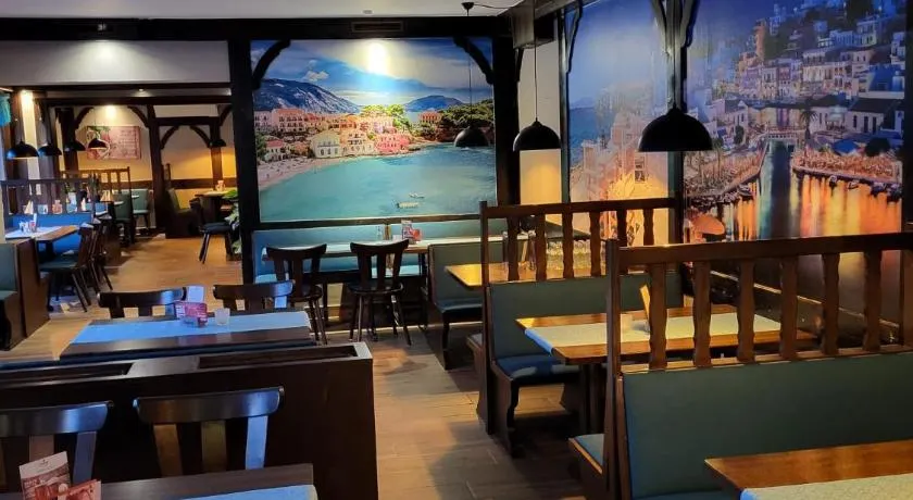 Hotel & Restaurant Heidekrug 24h Check-in, Pinneberg, Free Parking and WiFi - Image 1