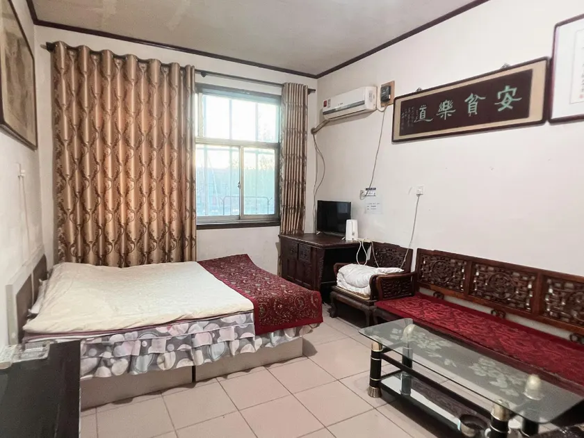 Friendship Hotel (Jingang West Road) - Image 1